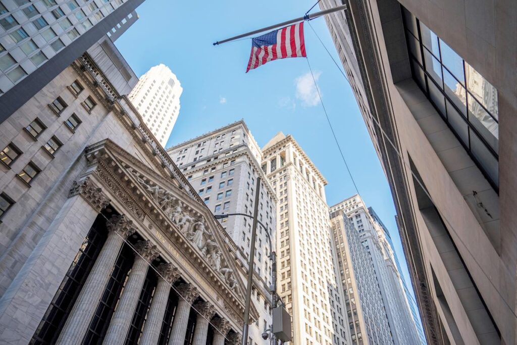 S&P 500, Nasdaq Jump como optimismo de IA elimina el riesgo de cerrarnos